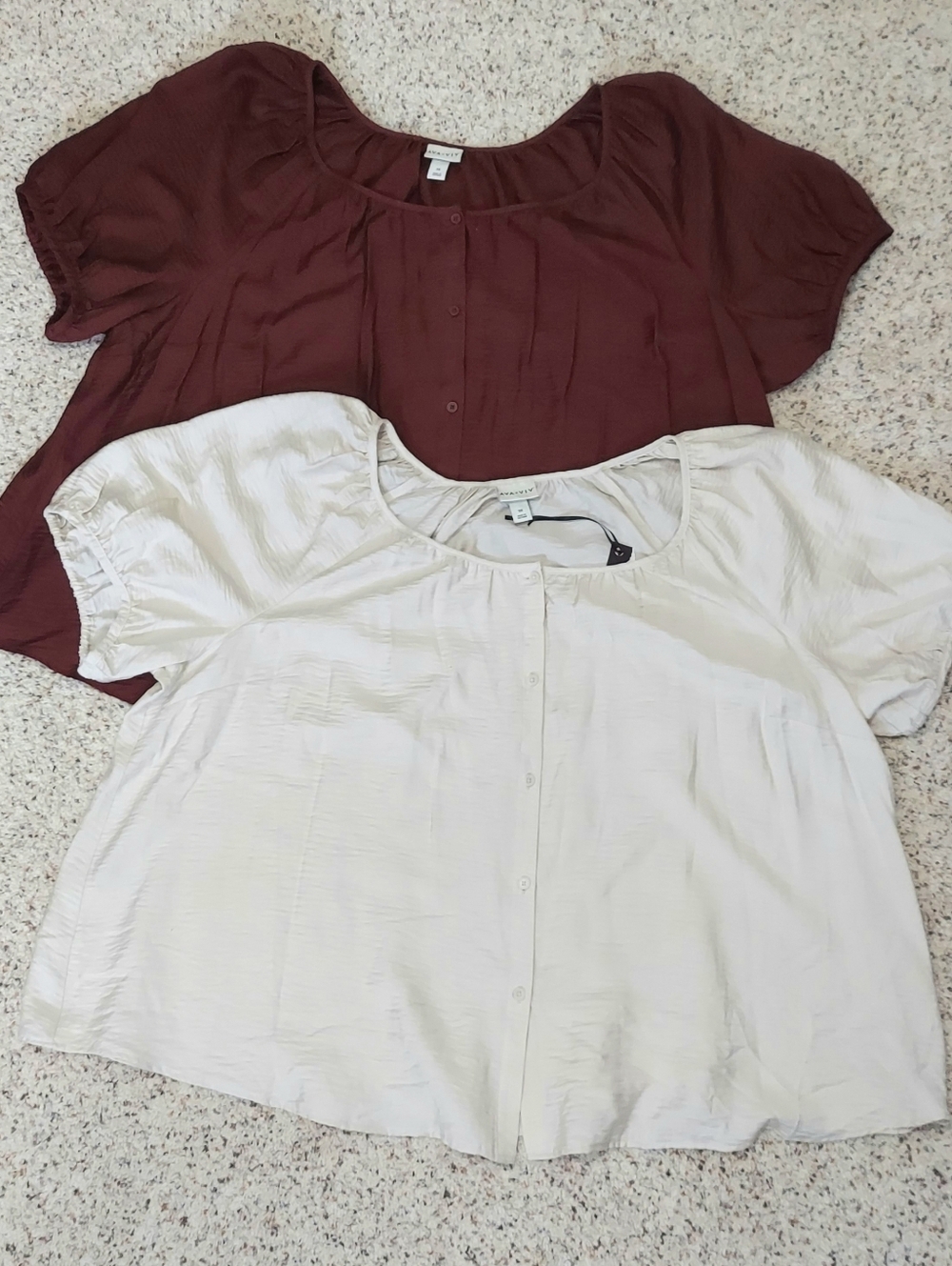 Ava & Viv Short Sleeve Button Down Top Bundle(2qty) Cream And Burgundy 3X NWOT